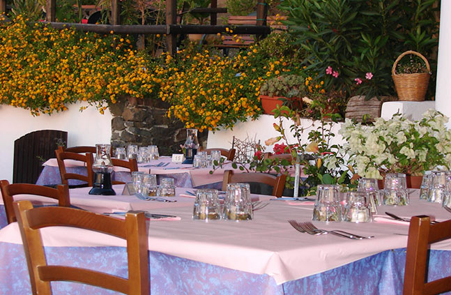 Restaurace na ostrově Salina