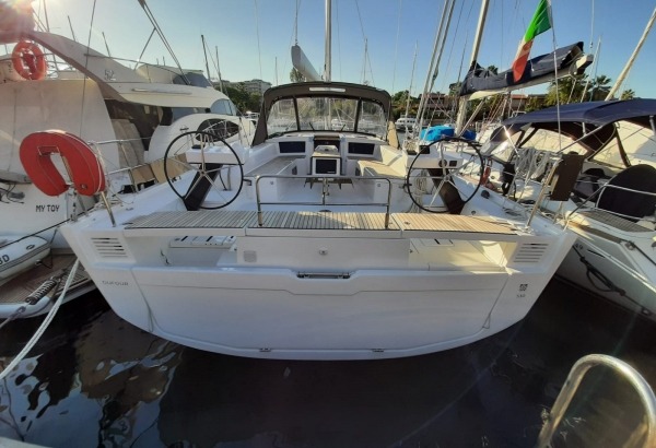 DUFOUR 530 Grand Large Albus